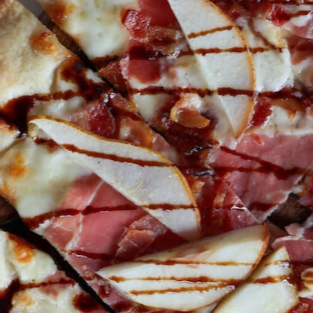 Poppin prosciutto flatbread.